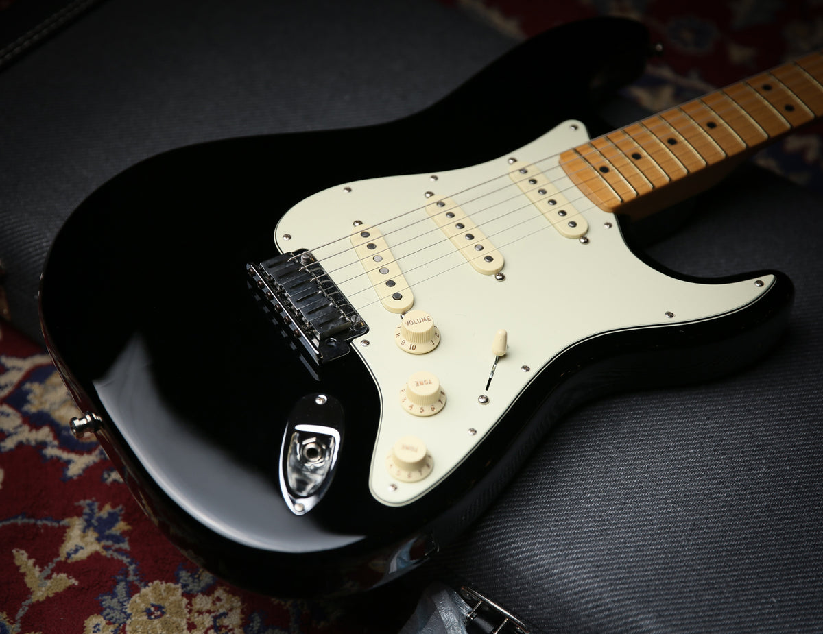 2018 Fender USA The Edge Stratocaster Signature Model Black - ProTone Music