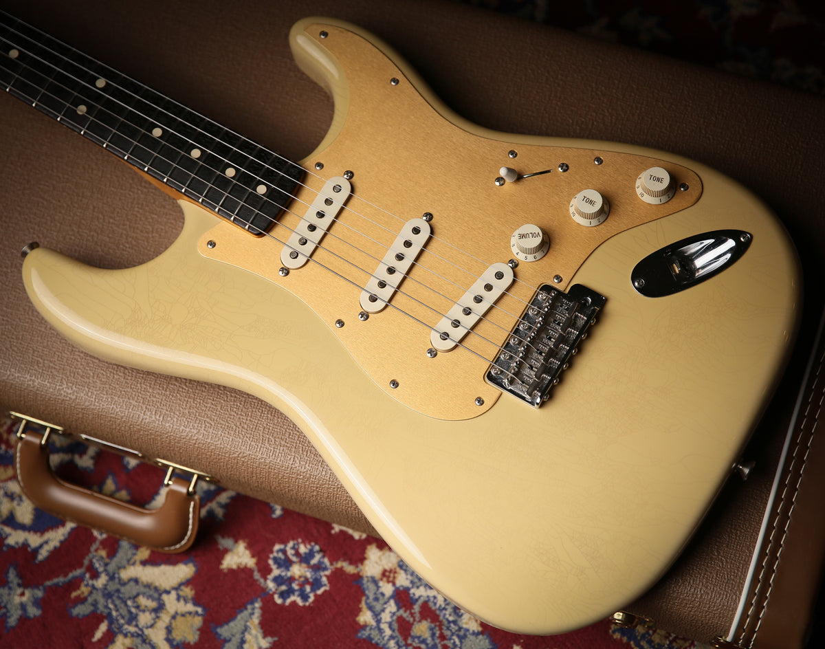 Fender USA Custom Shop 63&#39; Closet Classic Stratocaster Desert Sand Finish - ProTone Music