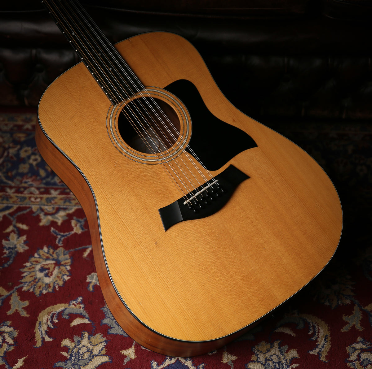 Taylor 150E Dreadnought Natural &amp; Gig Bag