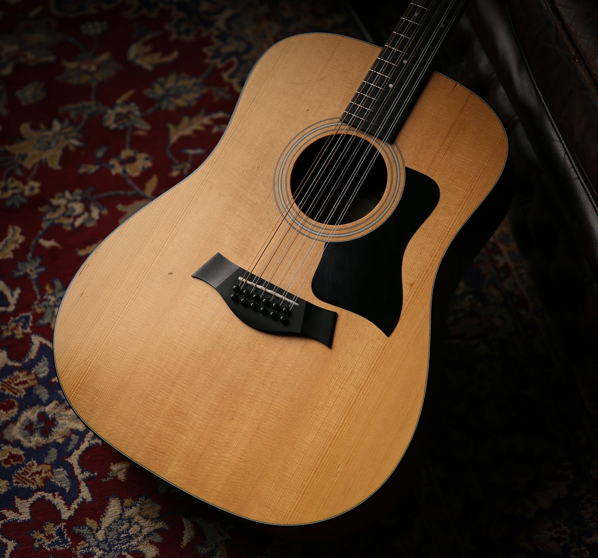 Taylor 150E Dreadnought Natural &amp; Gig Bag