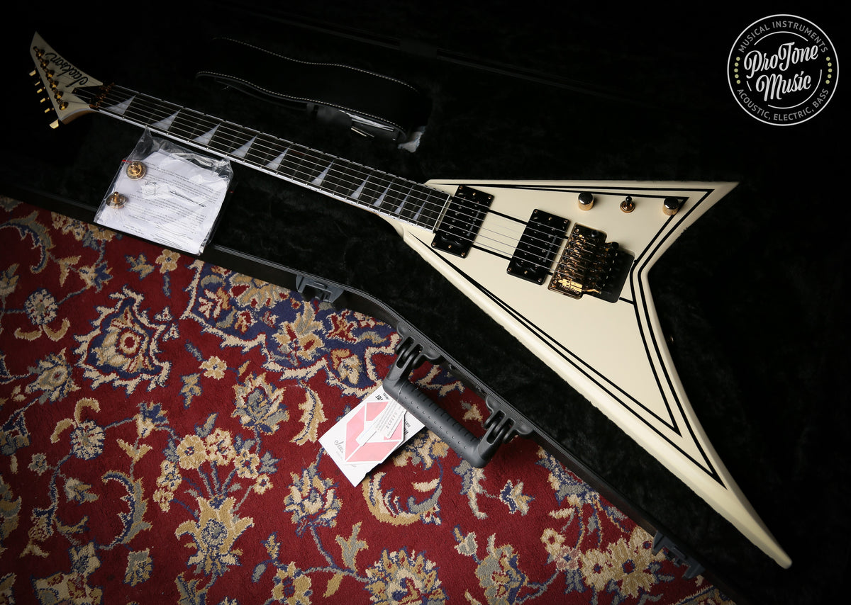 Jackson Pro Series RR3 Rhoads Ivory with Black Pinstripe &amp; Hard Case