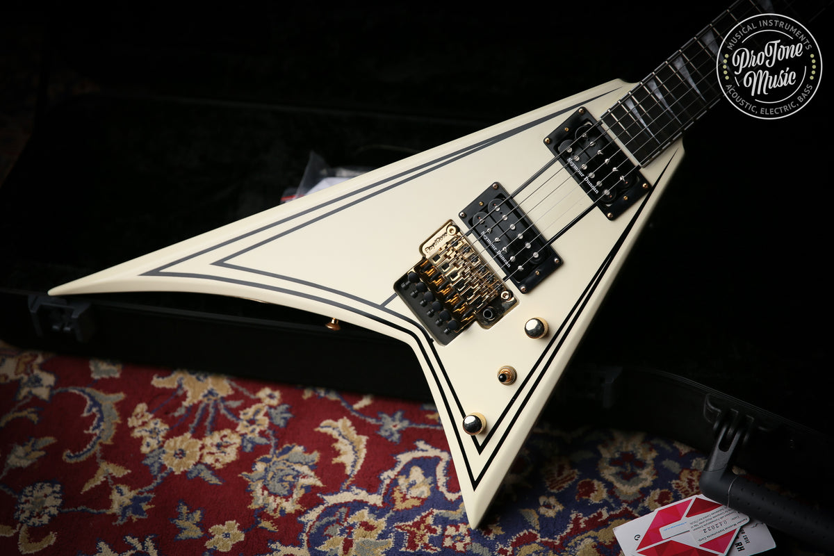 Jackson Pro Series RR3 Rhoads Ivory with Black Pinstripe &amp; Hard Case