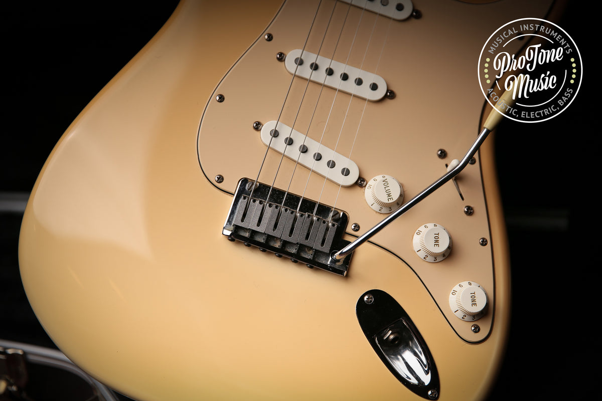 2005 Fender American Standard Stratocaster &amp; Fender Case